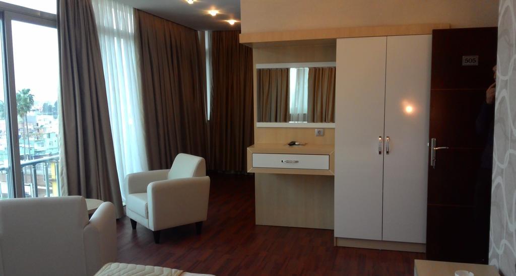 Guney Adana Otel Ngoại thất bức ảnh